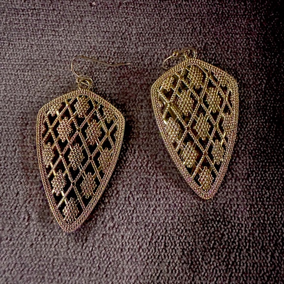 Kendra Scott earrings - Picture 1 of 1